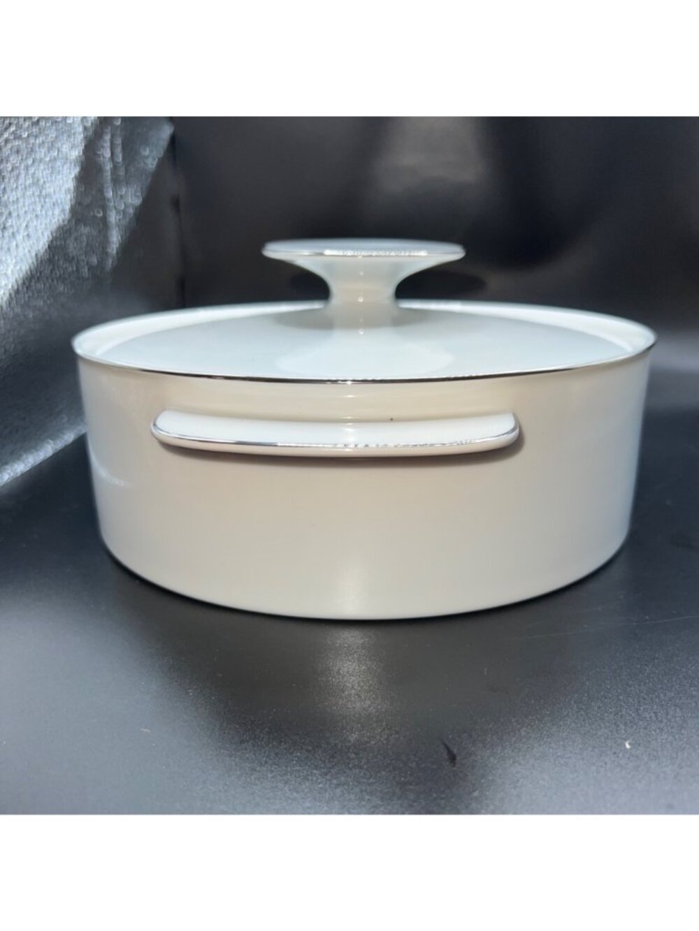 White Porcelain Round Casserole Dish With Lid Silver Trimmed Thomas Germany VTG - Picture 3 of 9